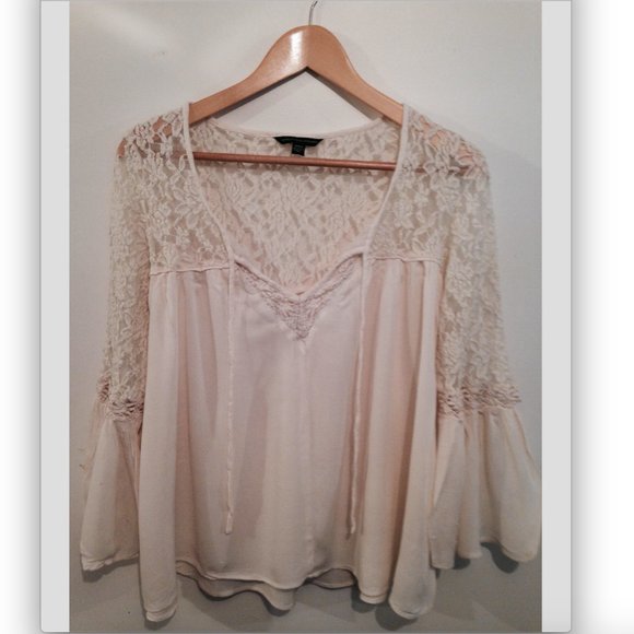 Vintage style Lace Bell Sleeve Blouse - Picture 1 of 2